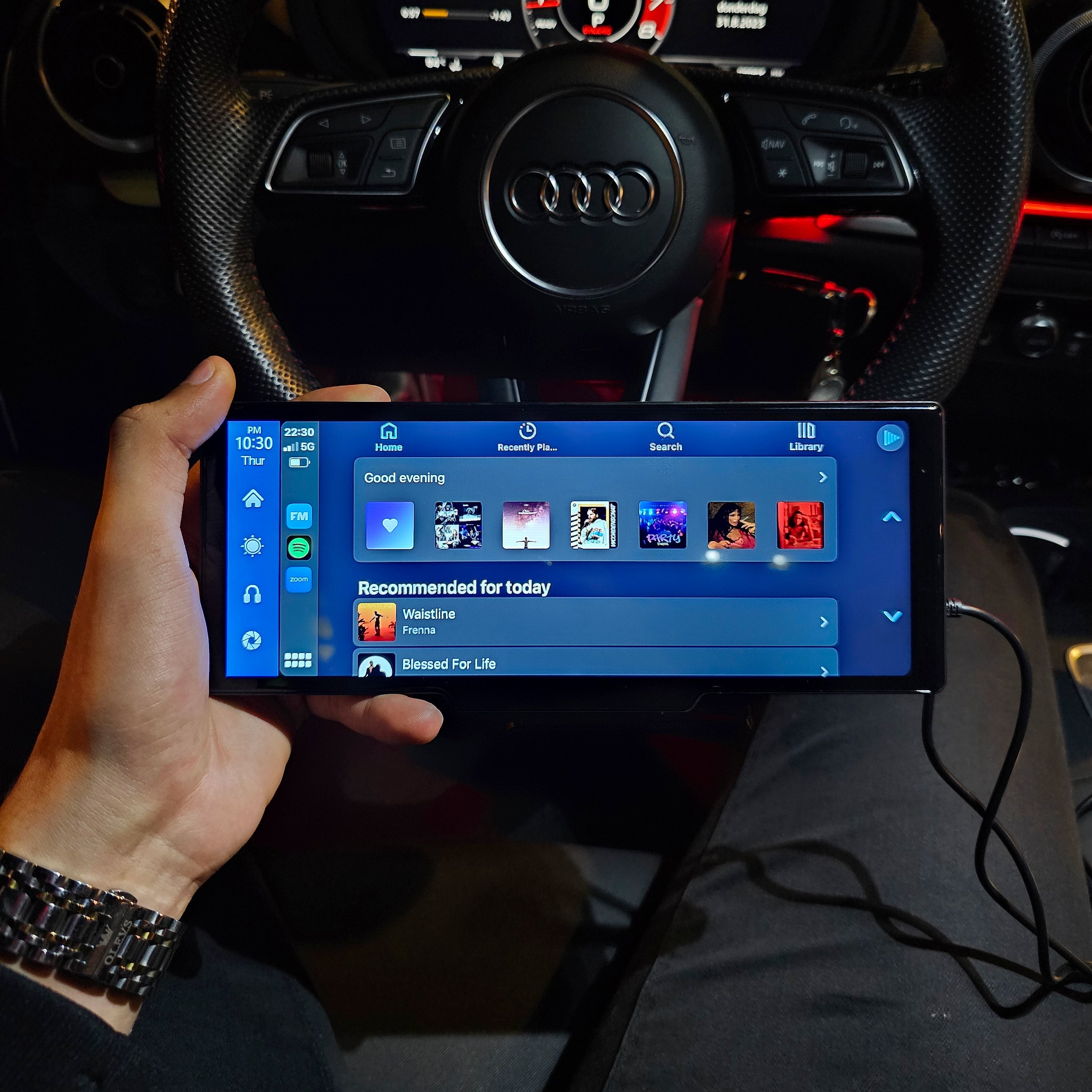 CarPlay + Android Auto Screen
